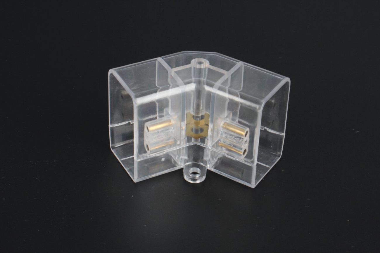 V-ОБРАЗЕН КОНЕКТОР ЗА ХЕКСАГОН